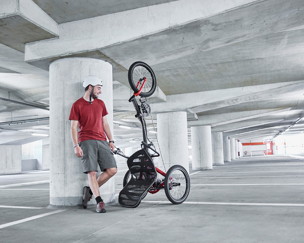 多機能な4輪バイク